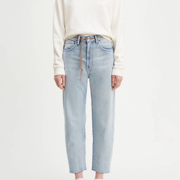 Levi's Denim - Levi's Premium Barrel Crop Jeans Light Wash 29